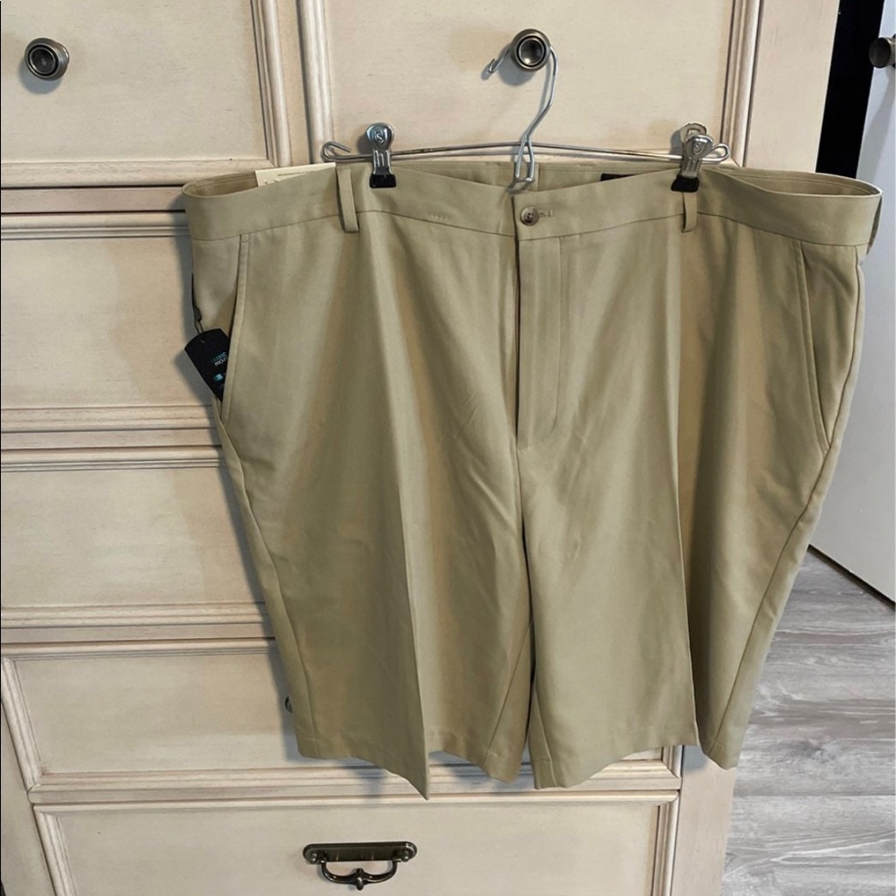 NWT men's Greg Norman fabric performance golf shorts